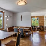 Haus An Der Lauchert 펜션 *