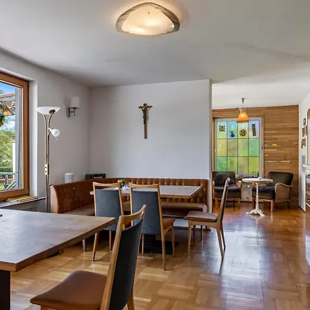 Haus An Der Lauchert Feriehus *
